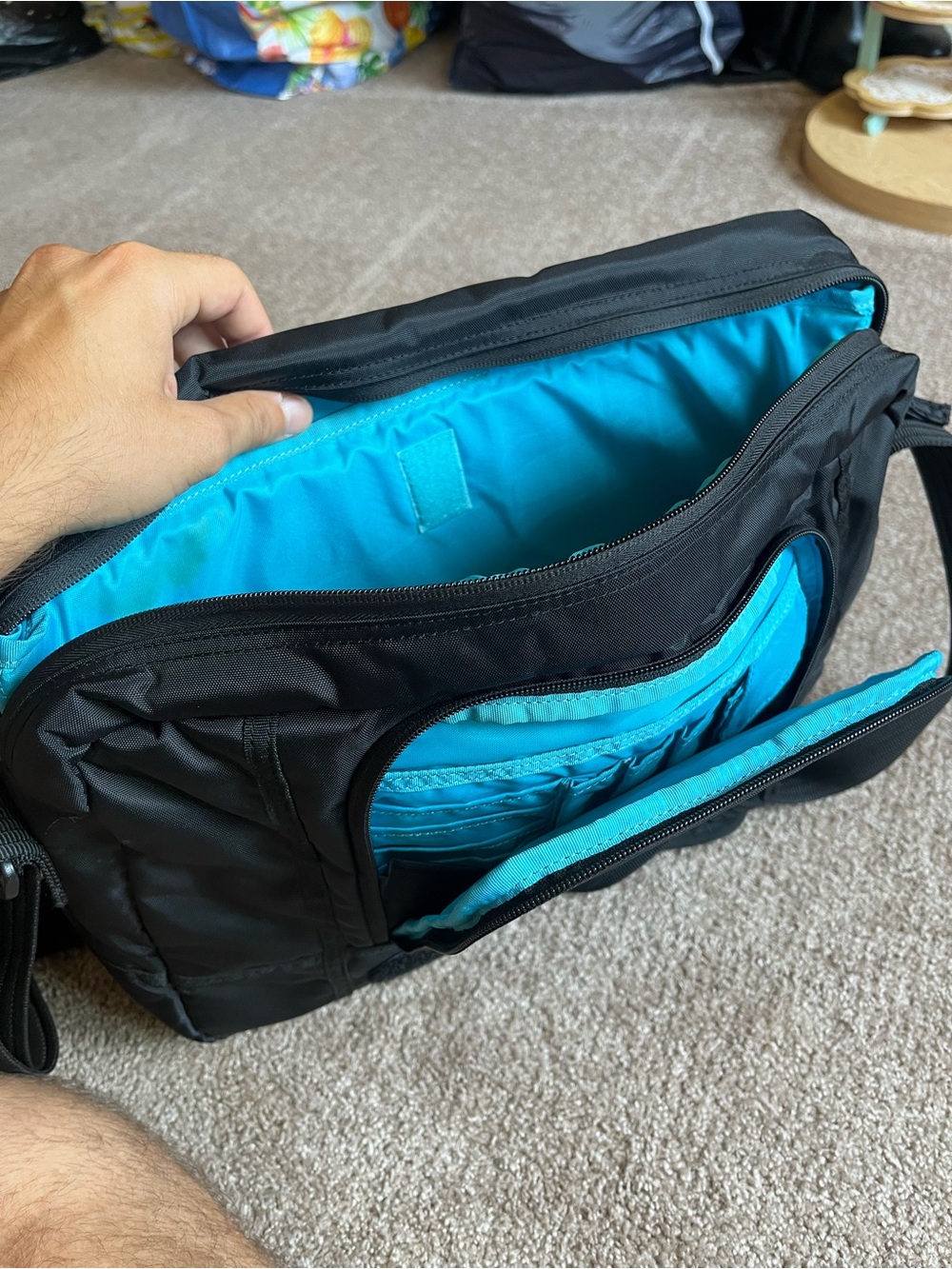 VTG 00’s / Y2K Quiksilver Black & Blue Satchel Bag - Picture 6 of 6